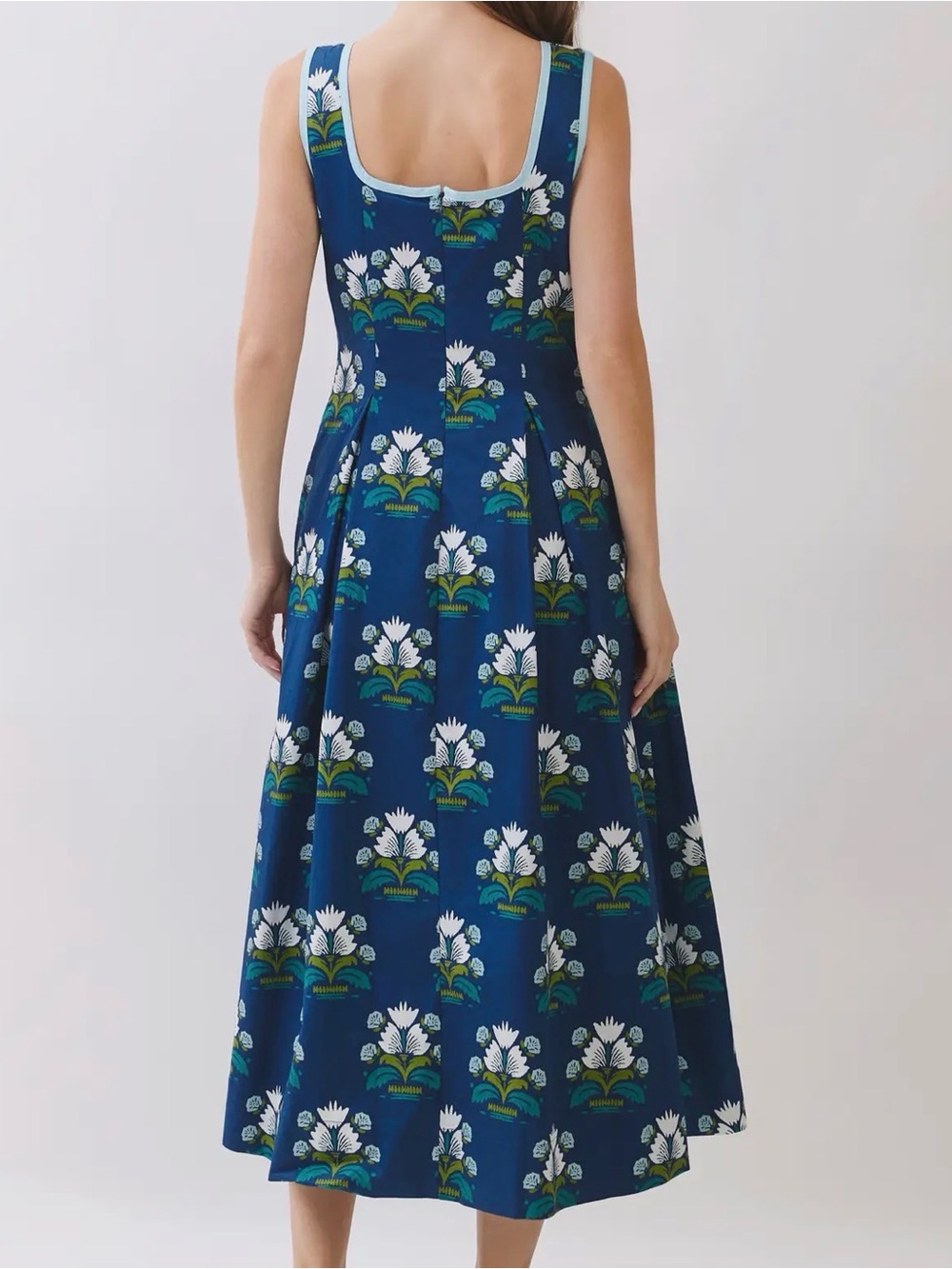So pretty!! NIB Jewel Tone Floral Bouquet Print Midi Tuckernuck S M L - Picture 4 of 8